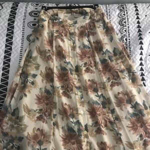 Maxi floral skirt